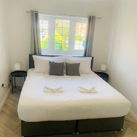Newly Renovated, Modern 3 Bed Apartment Walmersley Exterior foto